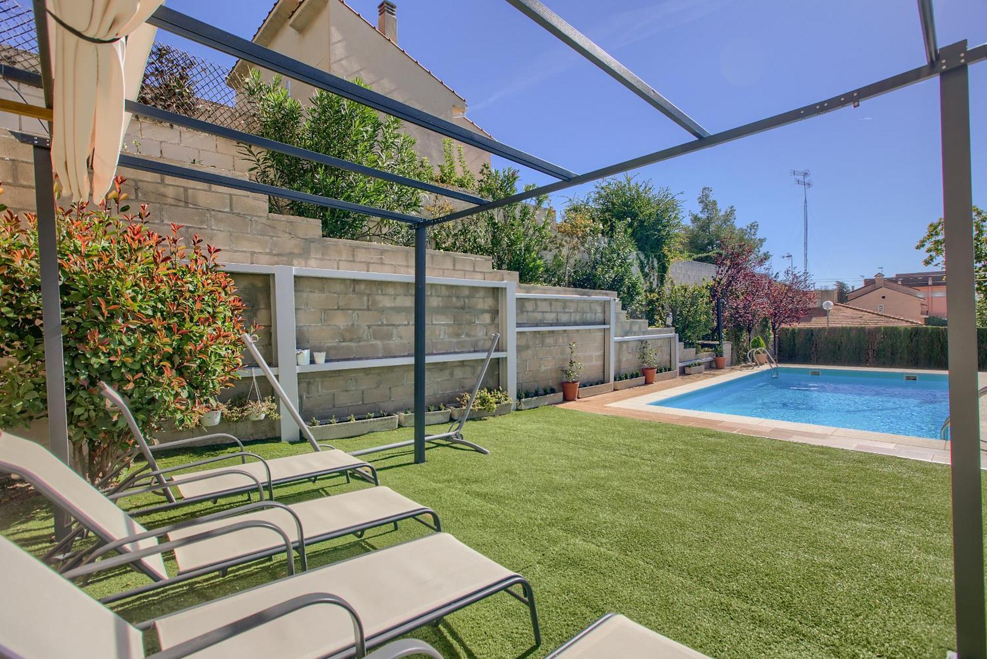 Chalet Con Piscina En Aranjuez Exterior photo
